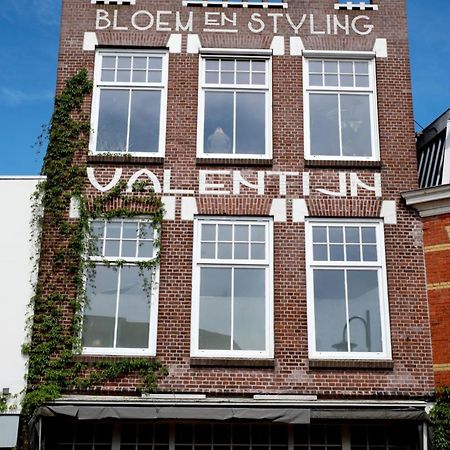 Stadslogement Valentijn Sneek Exteriör bild